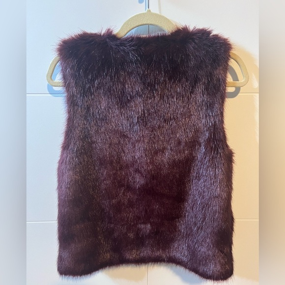 Topshop Burgundy Faux Fur Vest - Picture 3 of 7